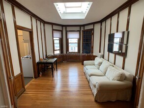 1257 Commonwealth Avenue-Unit -#8v in Boston, MA - Building Photo - Building Photo