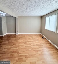 8558 Koluder Ct in Lorton, VA - Building Photo - Building Photo