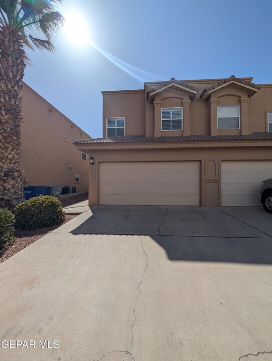 529 Green Village Ct in El Paso, TX - Building Photo