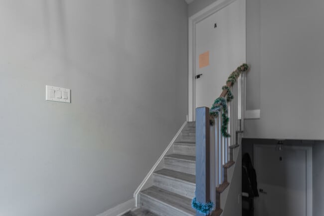 2607 Foxmeadow Rd in Peterborough, ON - Building Photo - Building Photo