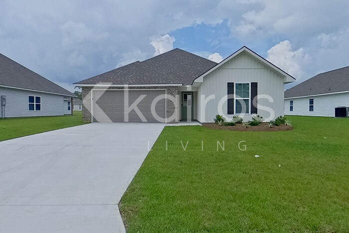 13790 Pinyon Dr in Denham Springs, LA - Building Photo