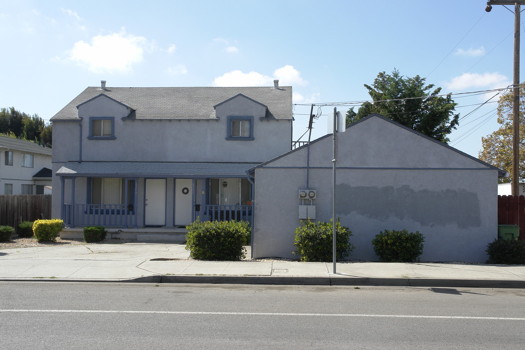 29615 Dixon St in Hayward, CA - Building Photo