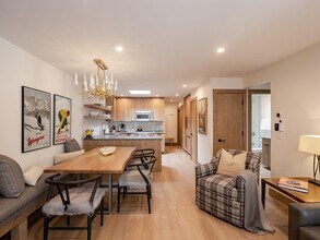 205 E Durant Ave-Unit -ID1014113P in Aspen, CO - Foto de edificio - Building Photo