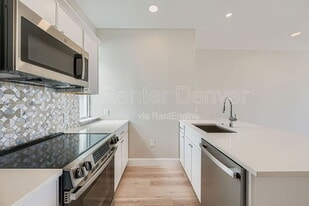2208 S Albion St in Denver, CO - Building Photo
