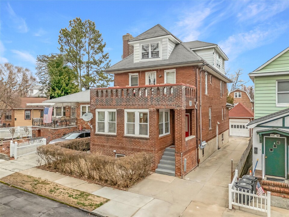 6030 Delafield Ave in Bronx, NY - Building Photo