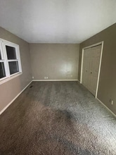 8310 Damascus Cir in Louisville, KY - Building Photo - Building Photo