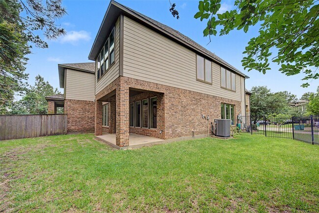 property at 38 Jonquil Pl
