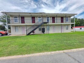 5910 W 53rd St in Little Rock, AR - Building Photo