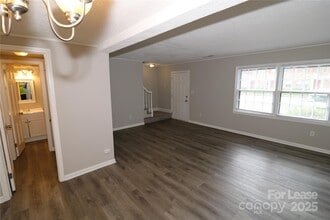 6248 Old Pineville Rd in Charlotte, NC - Building Photo - Building Photo