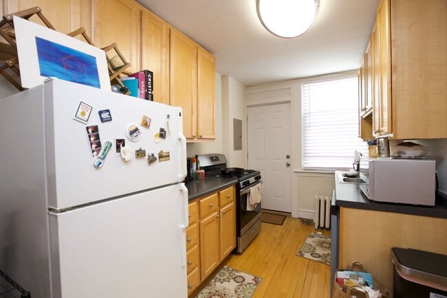 733 Elm, Unit 103 in Northfield, IL - Building Photo - Building Photo