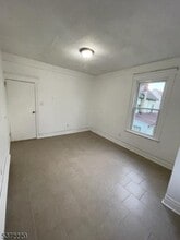 205 N Clinton St in East Orange, NJ - Building Photo - Building Photo