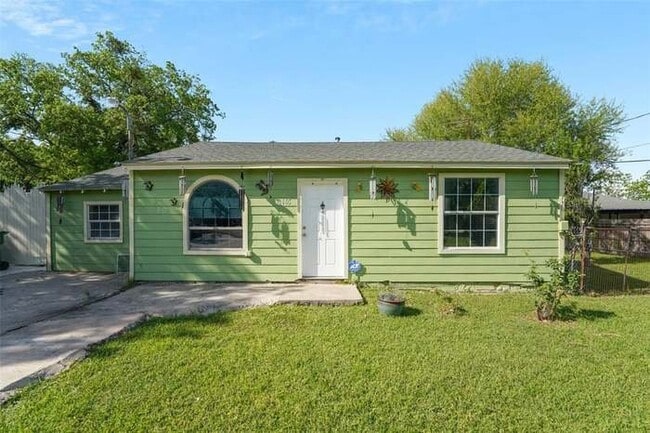 property at 11405 Blossom Cir