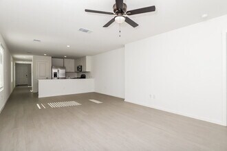 11533 Chestnut Barr Dr in Converse, TX - Building Photo - Building Photo