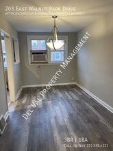 203 E Walnut Park Dr in Philadelphia, PA - Building Photo - Building Photo