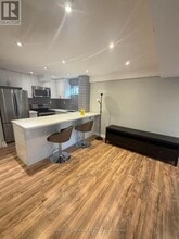 74 Herefordshire Cres in Newmarket, ON - Building Photo - Building Photo