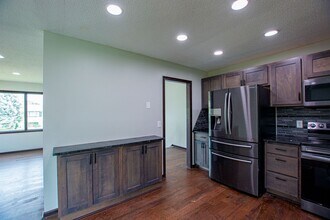 12111 Miami St in Omaha, NE - Building Photo - Building Photo