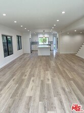 20425 Hemmingway St in Los Angeles, CA - Building Photo - Building Photo