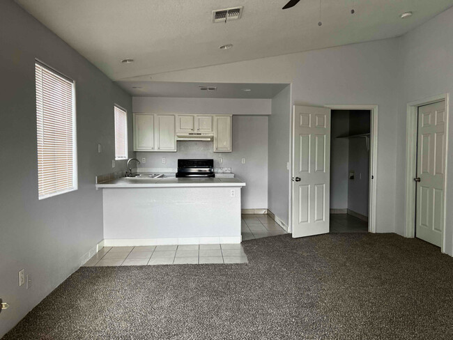 property at 3316 W Jefferson St