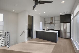 1708 Perez St in Austin, TX - Building Photo