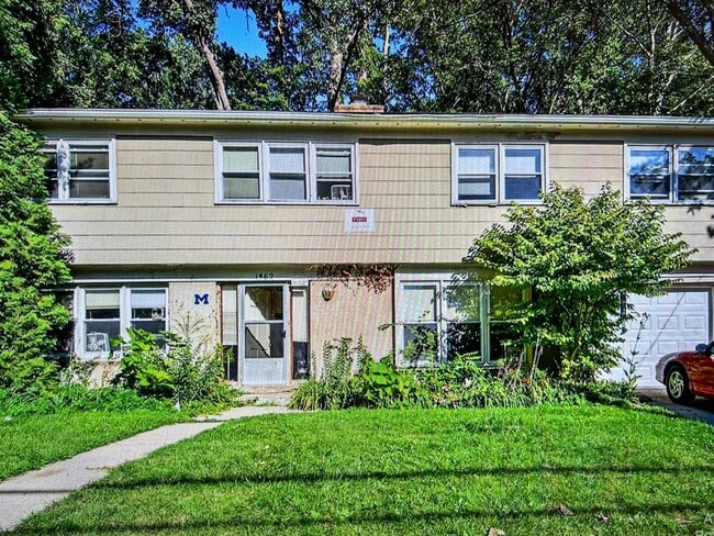 property at 1562 Jones Dr