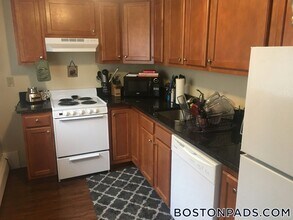 61 Selkirk Rd in Boston, MA - Building Photo - Building Photo