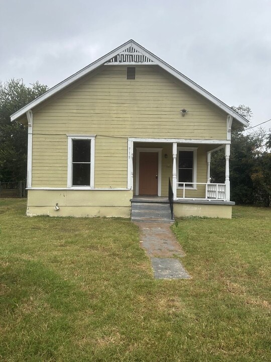 718 Rusk St in Waco, TX - Building Photo