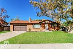 9548 S 1210 E in Sandy, UT - Building Photo