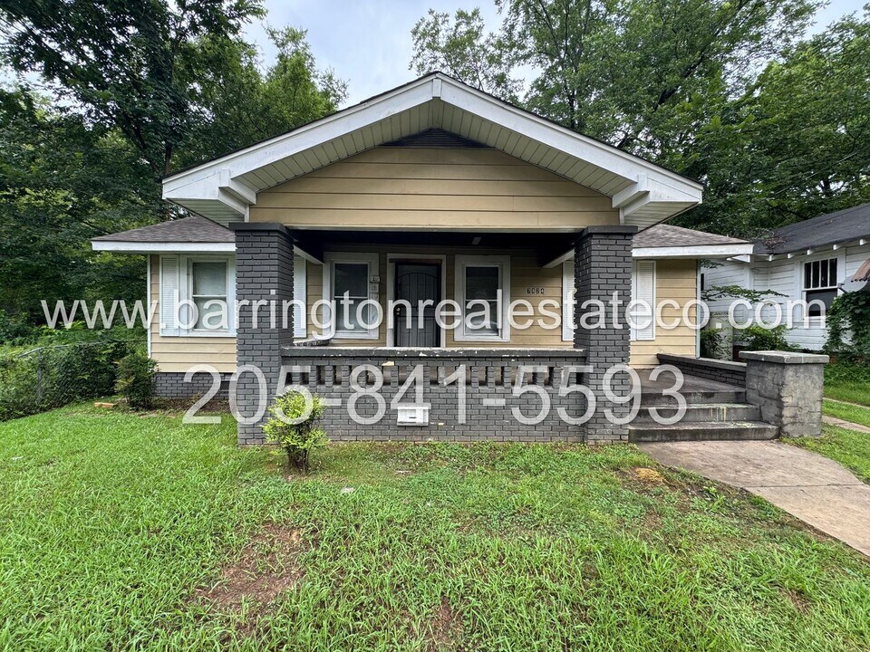 7824 6th Ave N in Birmingham, AL - Building Photo