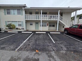 1810 NE 56th St, Unit Unit#5 in Fort Lauderdale, FL - Building Photo