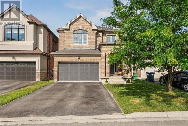 property at 8 Carol Hill Ct
