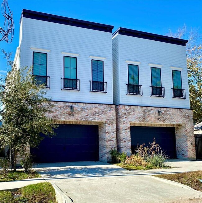 property at 1541 Lawrence St