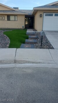 3229 Lark Cir in Las Vegas, NV - Building Photo - Building Photo