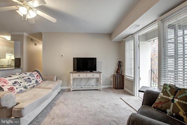 8354 Dunham Ct in West Springfield, VA - Building Photo - Building Photo