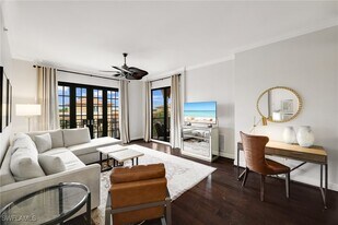 23161 Fashion Dr in Estero, FL - Building Photo