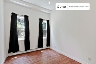 Private bedroom in 4 bed/1 bath Home in Brooklyn, NY - Building Photo - Building Photo