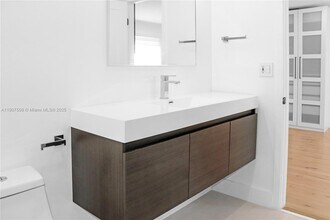 11020 SW 140th Ave in Miami, FL - Building Photo - Building Photo