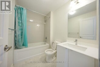 3074 Ernest Appelbe Blvd. in Oakville, ON - Building Photo - Building Photo