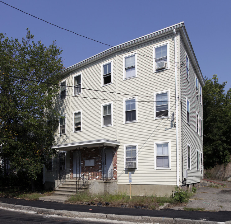 333-335 Granite St in Quincy, MA - Foto de edificio