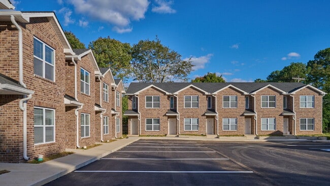 361 Crescent Dr in Springfield, TN - Building Photo - Building Photo