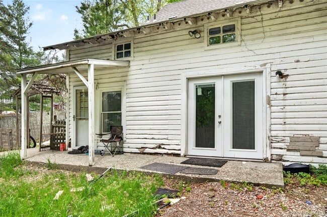 79 Quaker Hill Rd in Monroe, NY - Building Photo - Building Photo