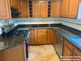 158 Baker St in Boston, MA - Building Photo