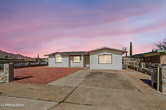 5101 Dearborne Dr in El Paso, TX - Building Photo - Building Photo