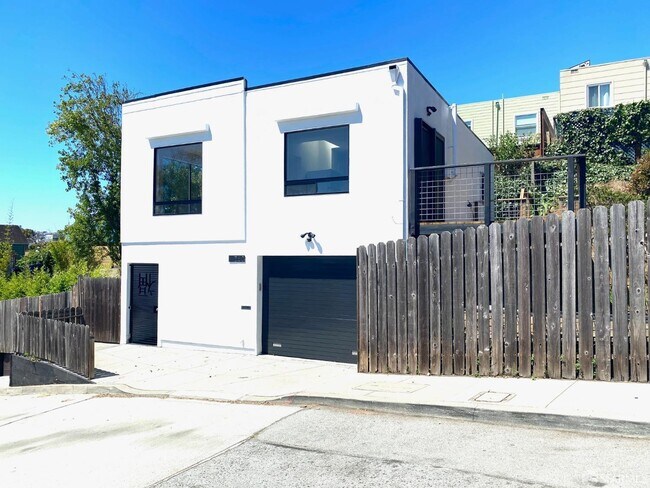 560 Franconia St in San Francisco, CA - Building Photo - Building Photo