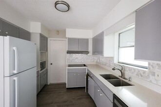 2936 Fountainhead Dr in Largo, FL - Building Photo - Building Photo