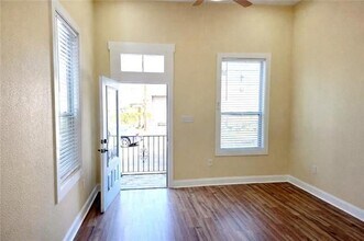 4606 Clara St in New Orleans, LA - Foto de edificio - Building Photo