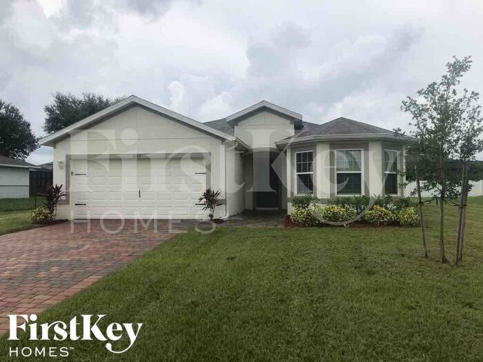 2107 SW 12th Ln in Cape Coral, FL - Foto de edificio