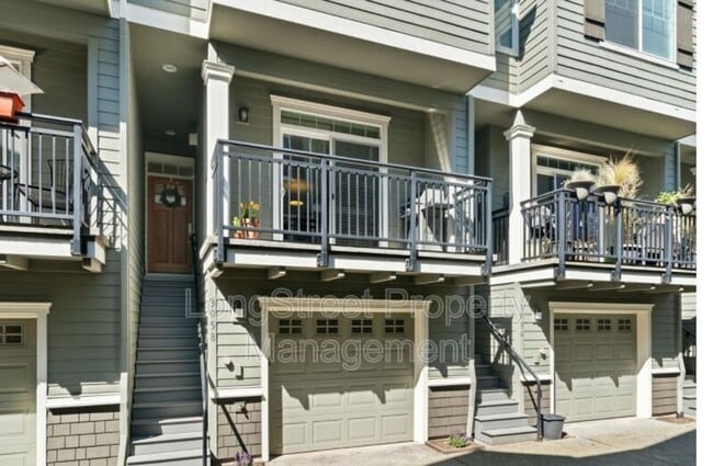 property at 3058 SE 50th Ave