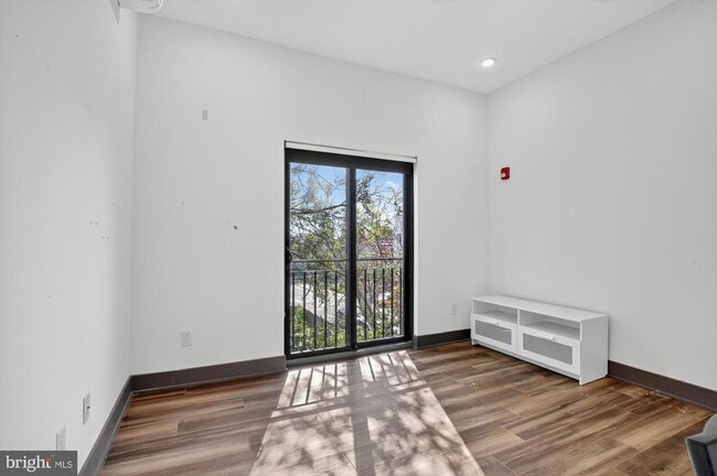 property at 1935 E Hazzard St