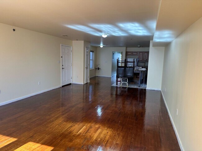 473 Clinton Ave-Unit -Apt 2 or 3. in Newark, NJ - Building Photo - Building Photo