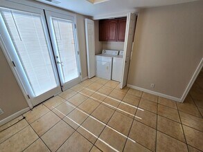 327 Wonder St in Reno, NV - Building Photo - Building Photo